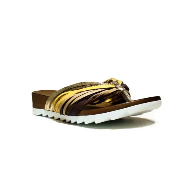 Bueno Shoes Sandalo Donna Zeppa Bassa E615 A595 Oro