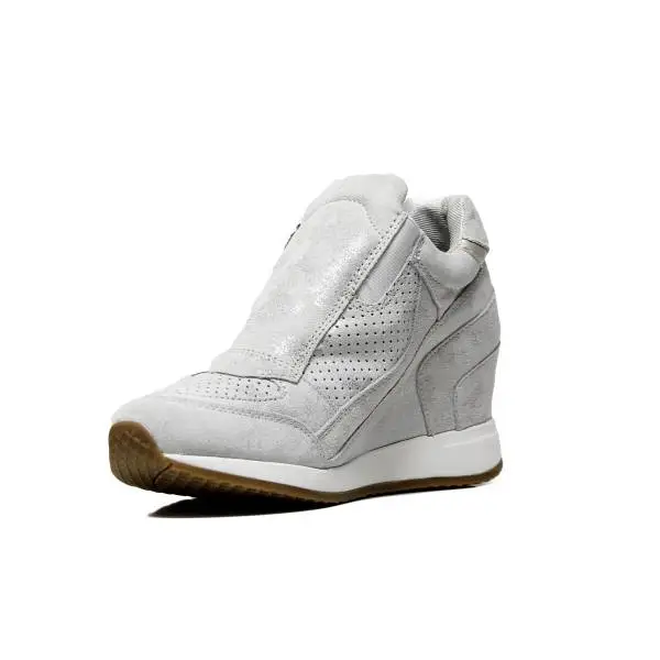 GEOX gymnastic woman D620QA 00077 C1002 with internal wedge off white