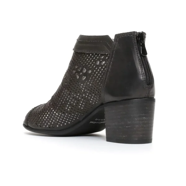 Nero Giardini woman ankle boot popped with heels black color article P717021D 100