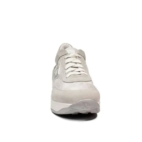 Agile by Rucoline sneaker stringata con zeppa color argento articolo 1304-83012 1304 A MICRO RIND