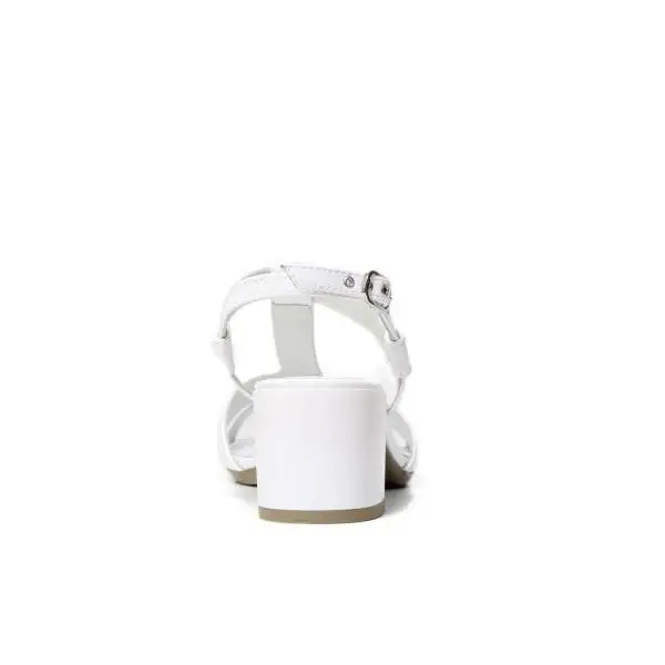 NERO GIARDINI P717610D 707 WHITE low-heeled sandal in white shiny leather