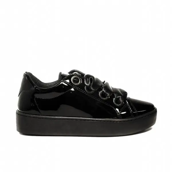 Guess sneaker low gloss model with laces in satin black for women article FLURN1 ELE12 BLACK