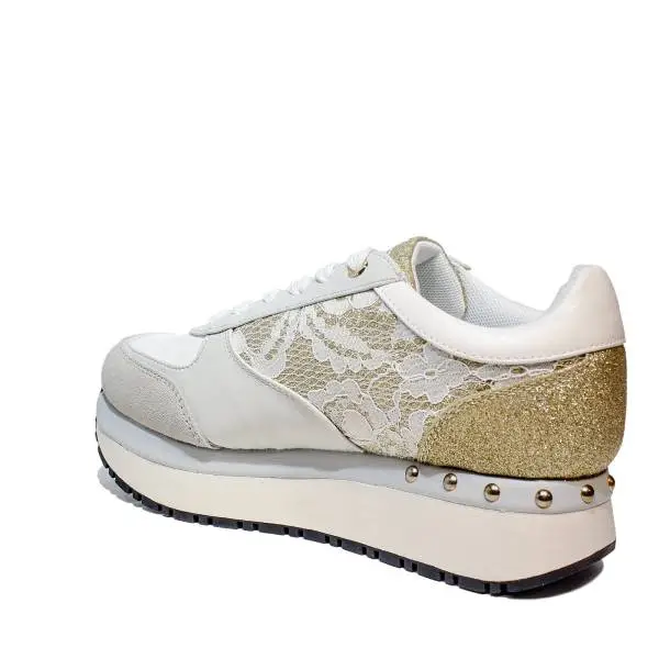 Guess sneaker donna modello multimateriale di colore bianco articolo FLTIF1 LAC12 WHITE