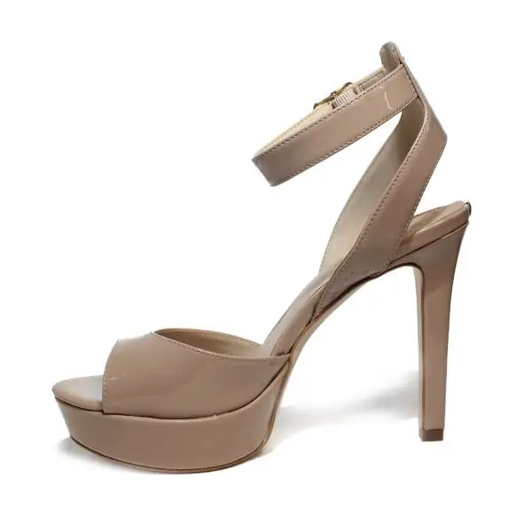 Guess sandalo donna modello lucido color cipria con tacco alto articolo FLCT21 PAF03 NUDE