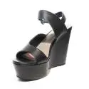 Guess sandalo donna con zeppa alta colore nero articolo FLGRM2 LEA03 BLACK