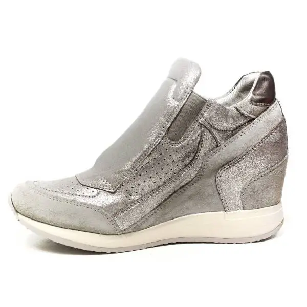 Geox sneaker donna con zeppa interna colore grigio chiaro articolo D620QA 0CD22 C1010 D NYDAME A