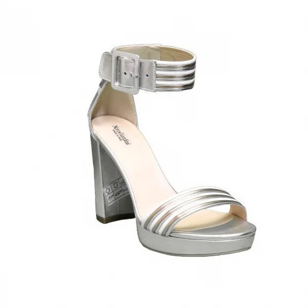 Nero Giardini sandalo donna con tacco alto colore argento articolo E012203D 700