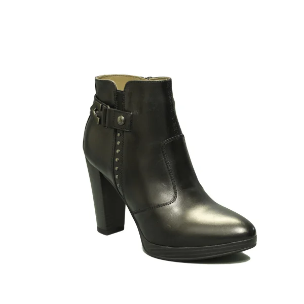 Nero Giardini ankle boot color black article I013021D